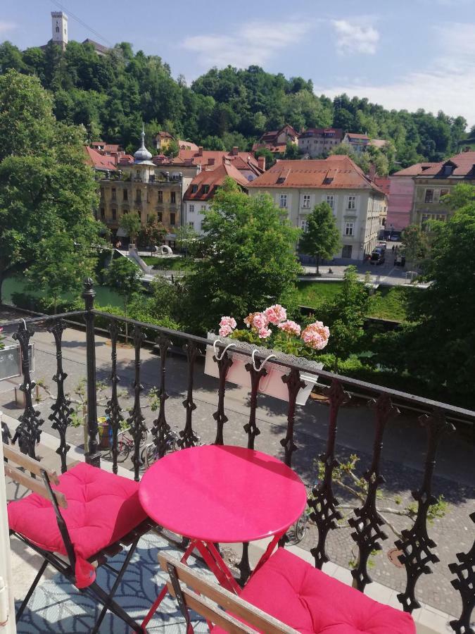 Codelli Deluxe Fresco City Centre App With Balcony Любляна Екстериор снимка